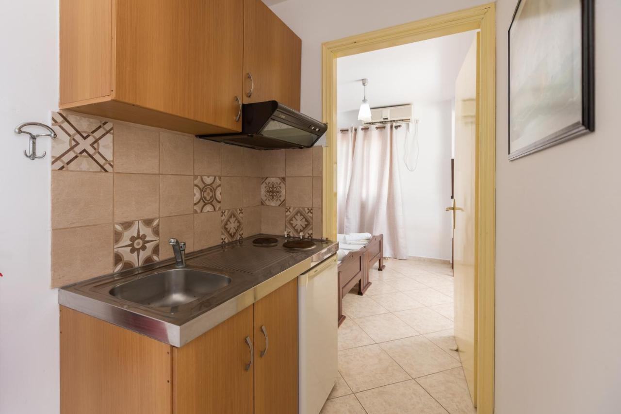 Alicia Studios Farsa Екстер'єр фото